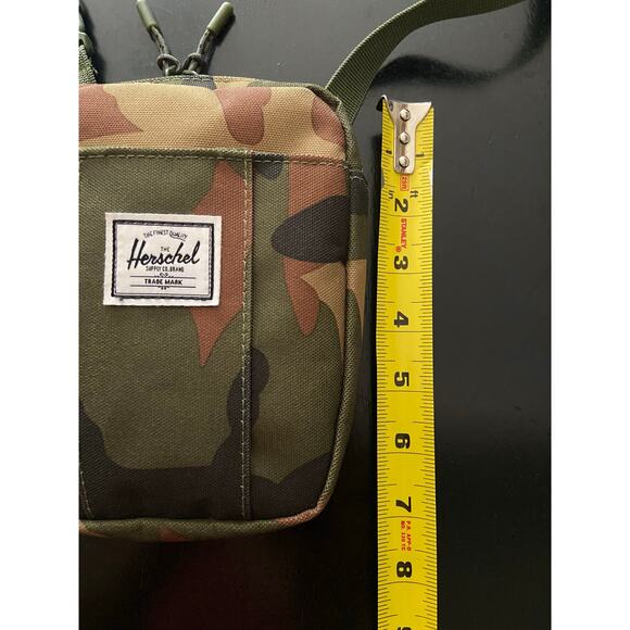 HERSCHEL Green Camo Mini Crossbody Bag (NWOT) - Picture 8 of 10